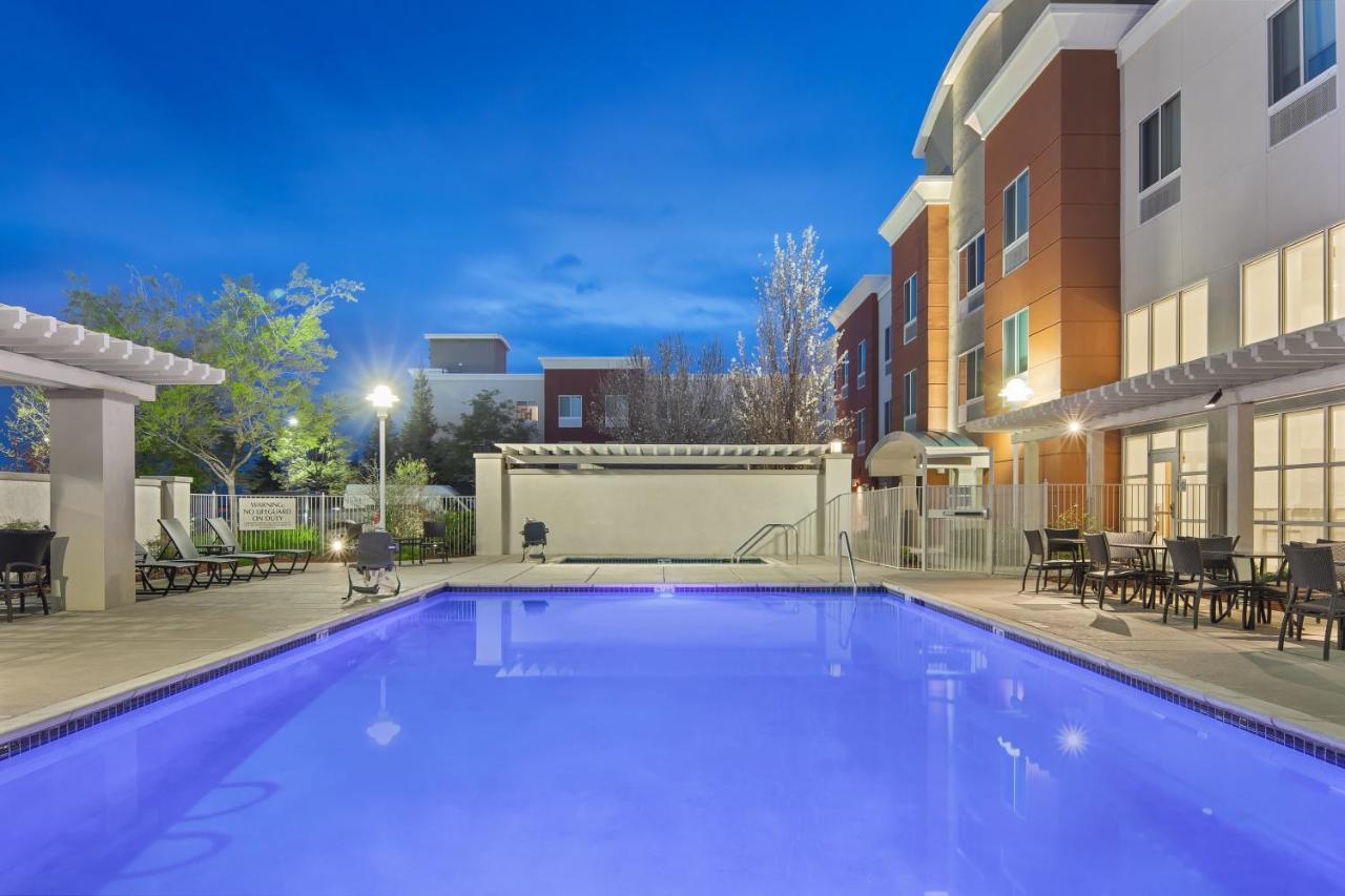 Holiday Inn Express Hotel & Suites Sacramento Airport Natomas, An Ihg Hotel Екстериор снимка