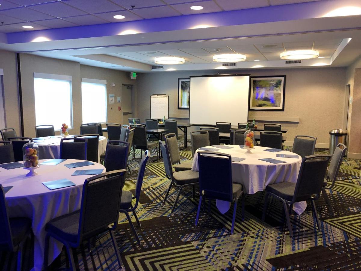 Holiday Inn Express Hotel & Suites Sacramento Airport Natomas, An Ihg Hotel Екстериор снимка