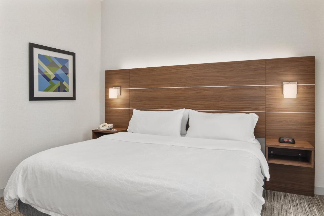 Holiday Inn Express Hotel & Suites Sacramento Airport Natomas, An Ihg Hotel Стая снимка